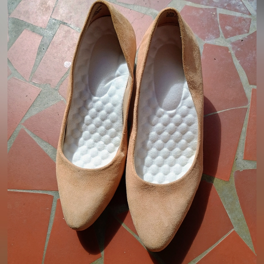 🤎 EUC Tan Suede Womens Aerosoles 7.5 Chunky Heel Meeting Interview Office - Picture 6 of 6